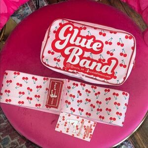 SuzieB Cherry Print Glute Band Set
